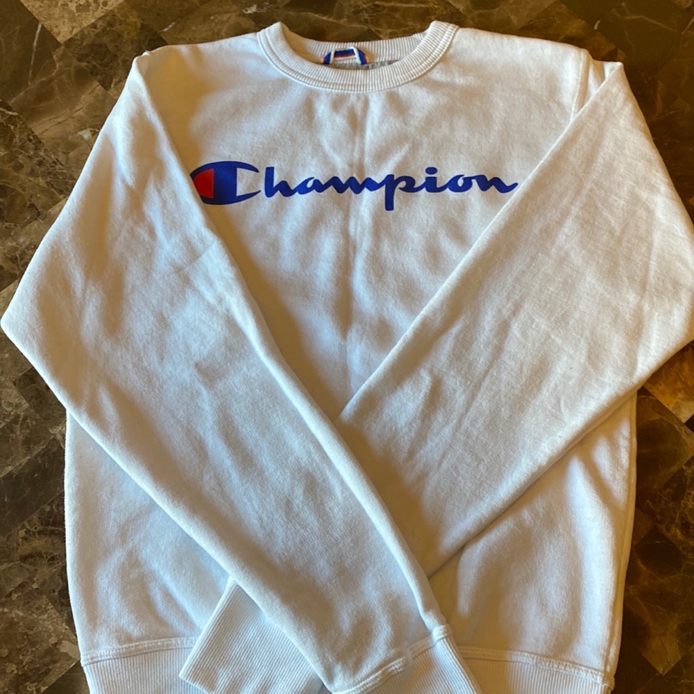 Women’s champion sweatshirt. Size XS.